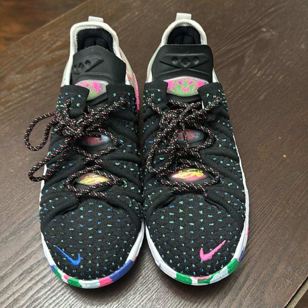 Youth Nike LeBraun 18s Multi color size 4.5.